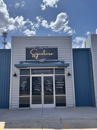 NEW SALON – Booths and Rooms for RENT
