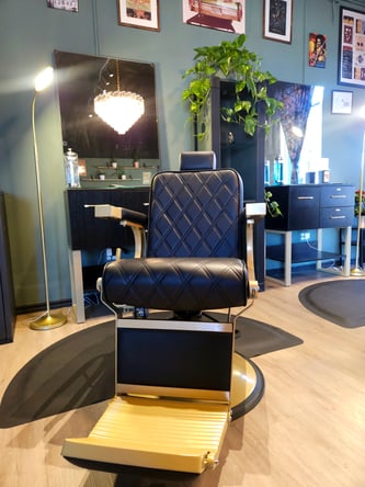 “Luxury Barber Chair in Bourbon Barbershop ”
