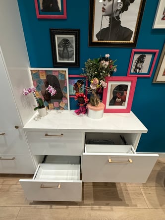 BRAIDERS, LOCTITIANS AND STYLISTS- 24 Hour Natural Hair Studio in Fontana, Ca. NO LICENSE REQUIRED