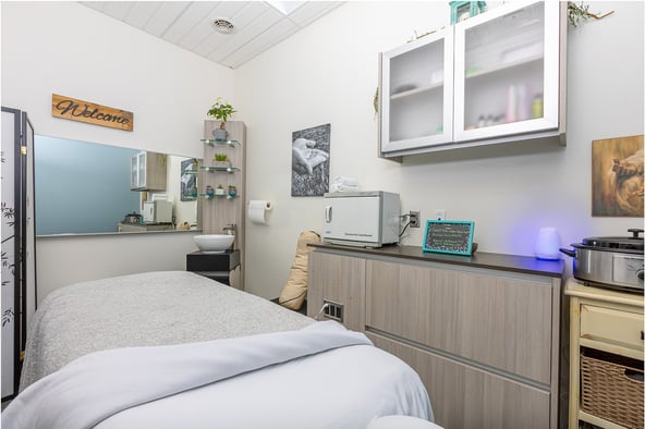 Sola Salon Studios in Fredericksburg, VA – Salon Suite for Rent
