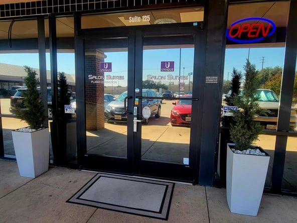 UNIQUE SALON HAS AVAILABLE SUITES IN PLANO!! WONDERFUL LOCATION!