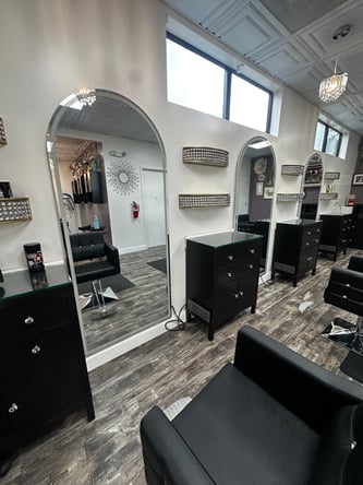 Booth Rent Available at Velvet Root Salon in Lee’s Summit