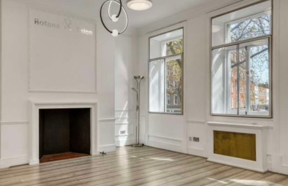 Spacious and glamorous room for aesthetic medical treatments