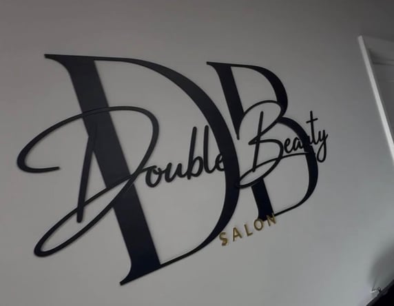 Salon Booth – Suite Rental