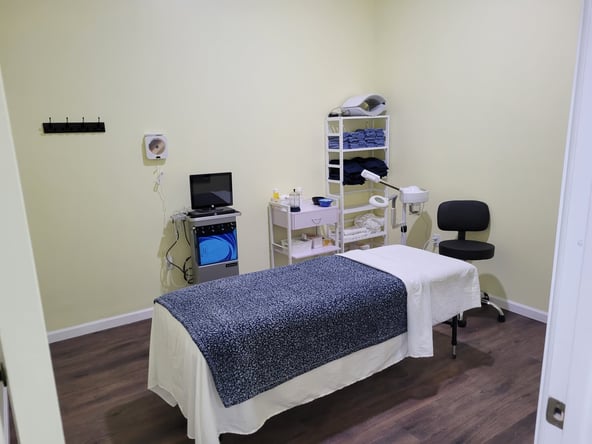 Room for rent in MedSpa
