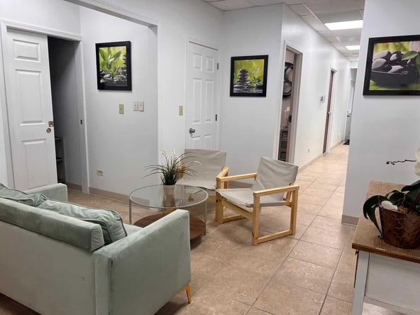 Salon Suite Inside Medical Clinic – Clients + Referrals (Crest Hill)