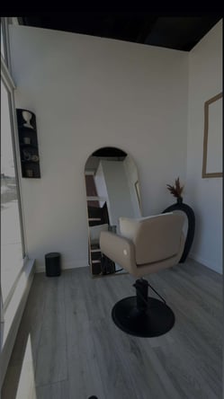 For Established Stylists Ready to Work Without Salon Overhead