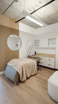 Splittable Downtown Seattle Salon Studio: Fully Renovated for 2 Providers, Parking Included