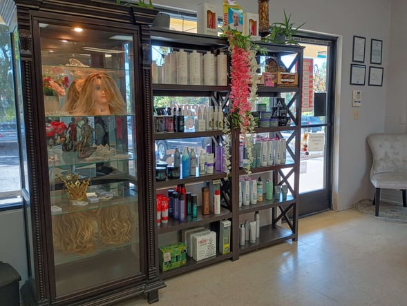 Hair salon station for rent in Redlands
