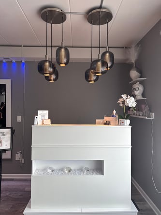 Booths for Rent – Perfect for Beauty Professionals!