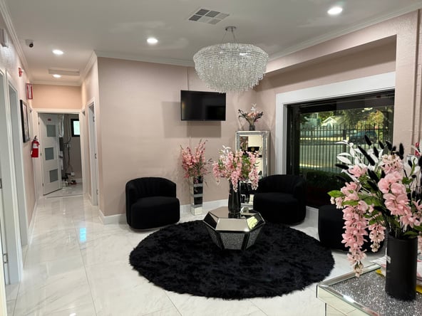 Salon Chair for Rent at Golden Cuts Color – San Rafael, CA