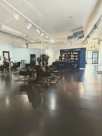 Beautiful Open Concept Salon in Southwest Fort Wayne