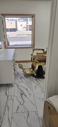 Salon Suites & Booths for Rent in Downtown Midvale – High Visibility