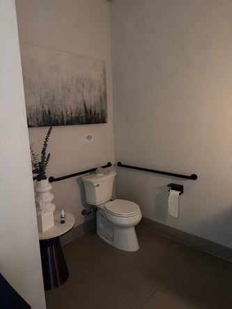 Luxury suite in Beverly Hills Spa for rent