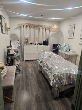 Private Treatment Rooms for Rent in a Boutique Day Spa – Covina (2 Available)