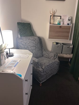 Furnished Massage and Bodywork Suite Available in Lakeview-5 Days/Wk (Sun-Thu)