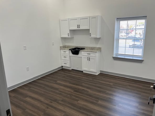 Turn Your Passion into Profit! Salon Spaces for Rent – $150/Week
