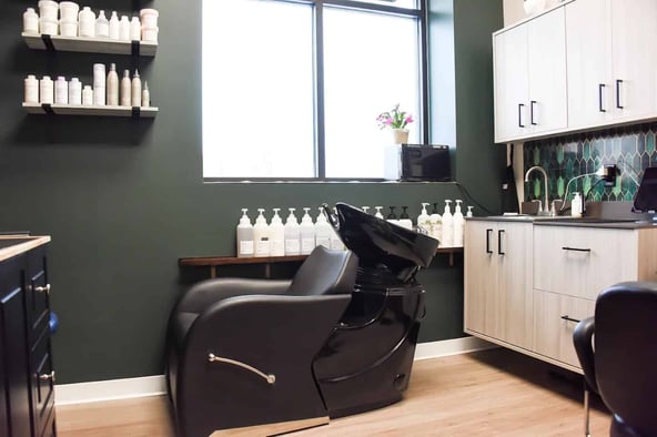 Sola Salon Studios in Coon Rapids, MN – Salon Suite for Rent