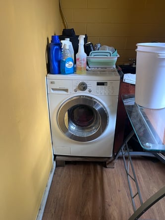 Barbershop / Salon for rent in Northern Liberties – Prime location- move in condition & operational