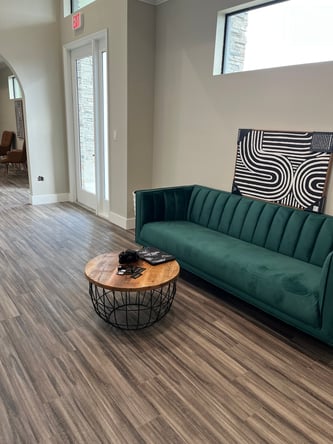 New Salon Suites