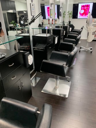 UPSCALE SALON CHAIRS AND BEAUTY ROOM AVAILABLE
