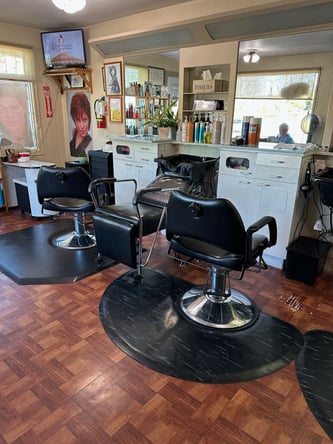 Salon Chair for Rent at Golden Cuts Color – San Rafael, CA