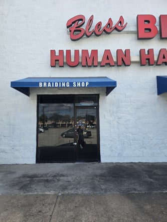Braiding Space for Lease – Prime Beauty Location