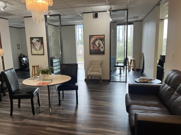 Salon space for rent!!!