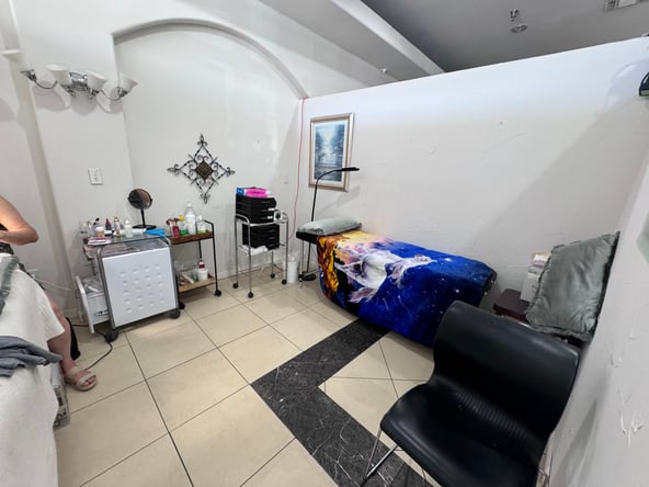 Lash/Facial Room for rent in Riverside Nails spa