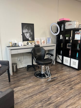 Upscale Salon Rentals with 24/7 Access and Marketing Support