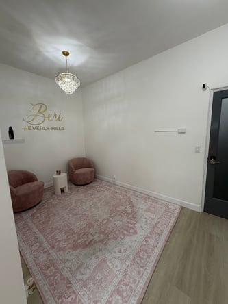 Beverly Hills Luxury Salon Chair Rental for Established Stylists (Part-Time)