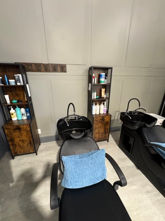 Chair Rentals at Salon 47 in Taylorsville | $135/week, Products & Tools Included