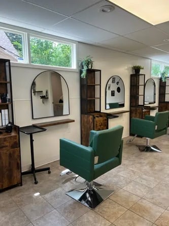 Chair Rental in New Salon in Centerville, MN