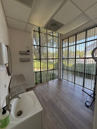 Private room is available for rent in studio in Walnut Creek