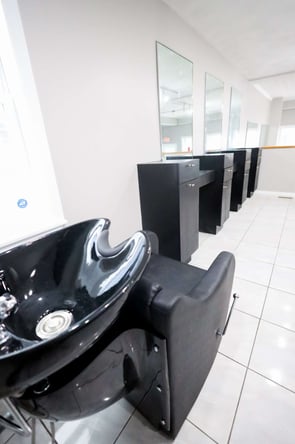 Barber/Salon Chair Rental in Federal Hill, Providence