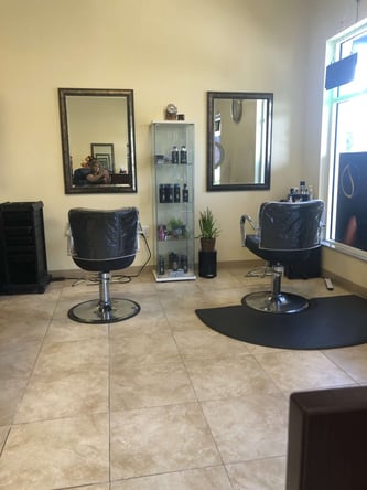 Chairs for rent in *GREAT* location in wyndham lakes