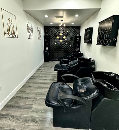 Salon Suites for Rent in Mobile Alabama. 4 weeks free! $235 a week