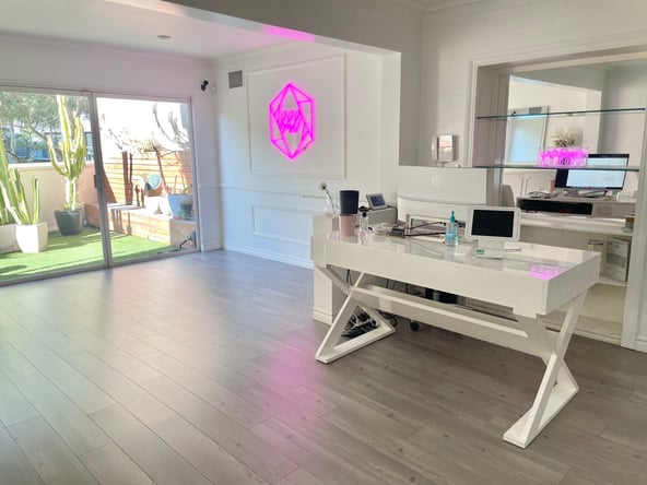 Private Room – Prime WeHo Location – Beverly Hills Lashes
