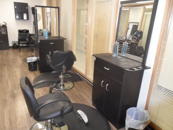 Centennial Salon Suite – $173.75 per week (Centennial)