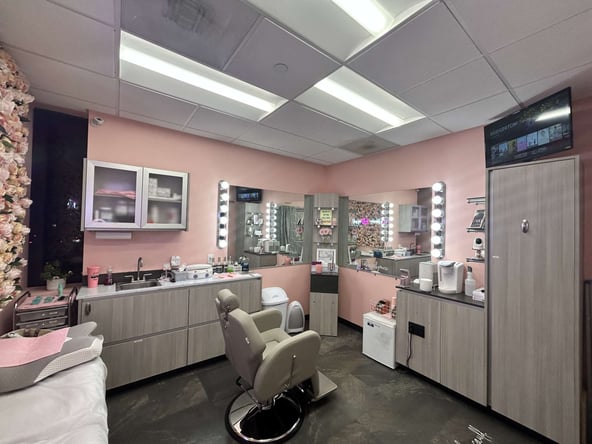 Waxing/Lash studio for rent