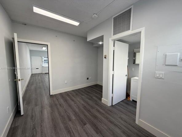 750 SF Private Space in Coral Gables — Ideal for Estheticians & Massage Therapists!