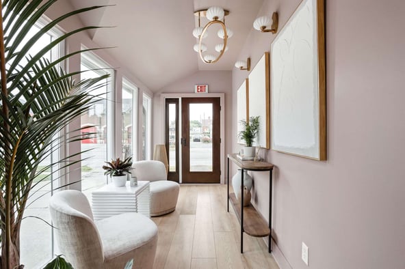 Downtown Indianapolis Boutique Salon – Fountain Square , Indiana! on HGTV ‘Goodbones’ Season 8 Ep 5