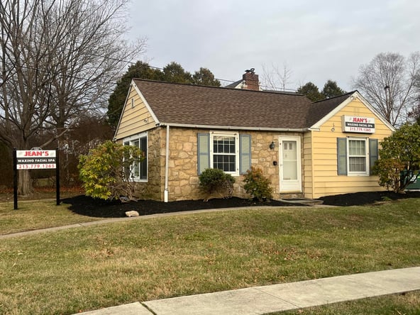Salon Roomshare Available in Oreland PA