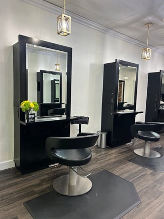 Salon Chair for Rent in Downey, CA – Grow Your Clientele in a Thriving Salon!