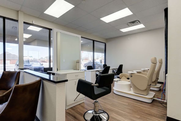 30% OFF Micro Retail, NailBar, Tan, Massage, Salon/Spa Suites