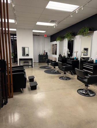 Salon Chair For Rent