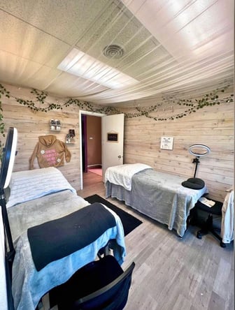 Private Salon Suite available in Mobile AL