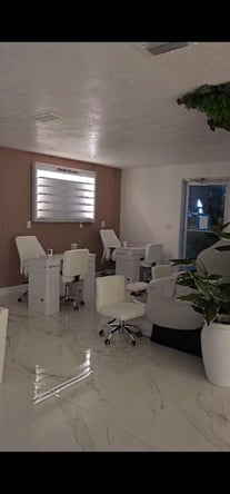 Booth manicure and pedicure