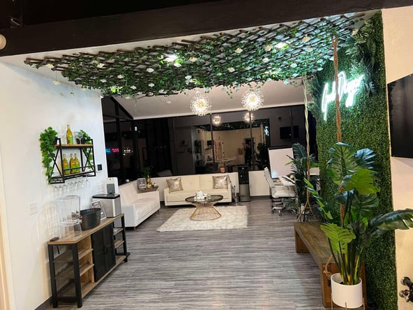 Bed Station, Hair Station, Private Suite and Nail Station Available