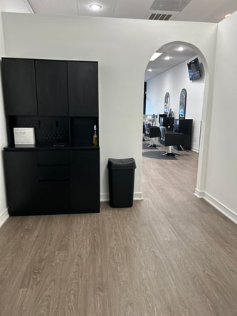 Salon Chair Available for rent